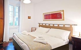 Near Colosseum By Varental 2Br + 1Sb